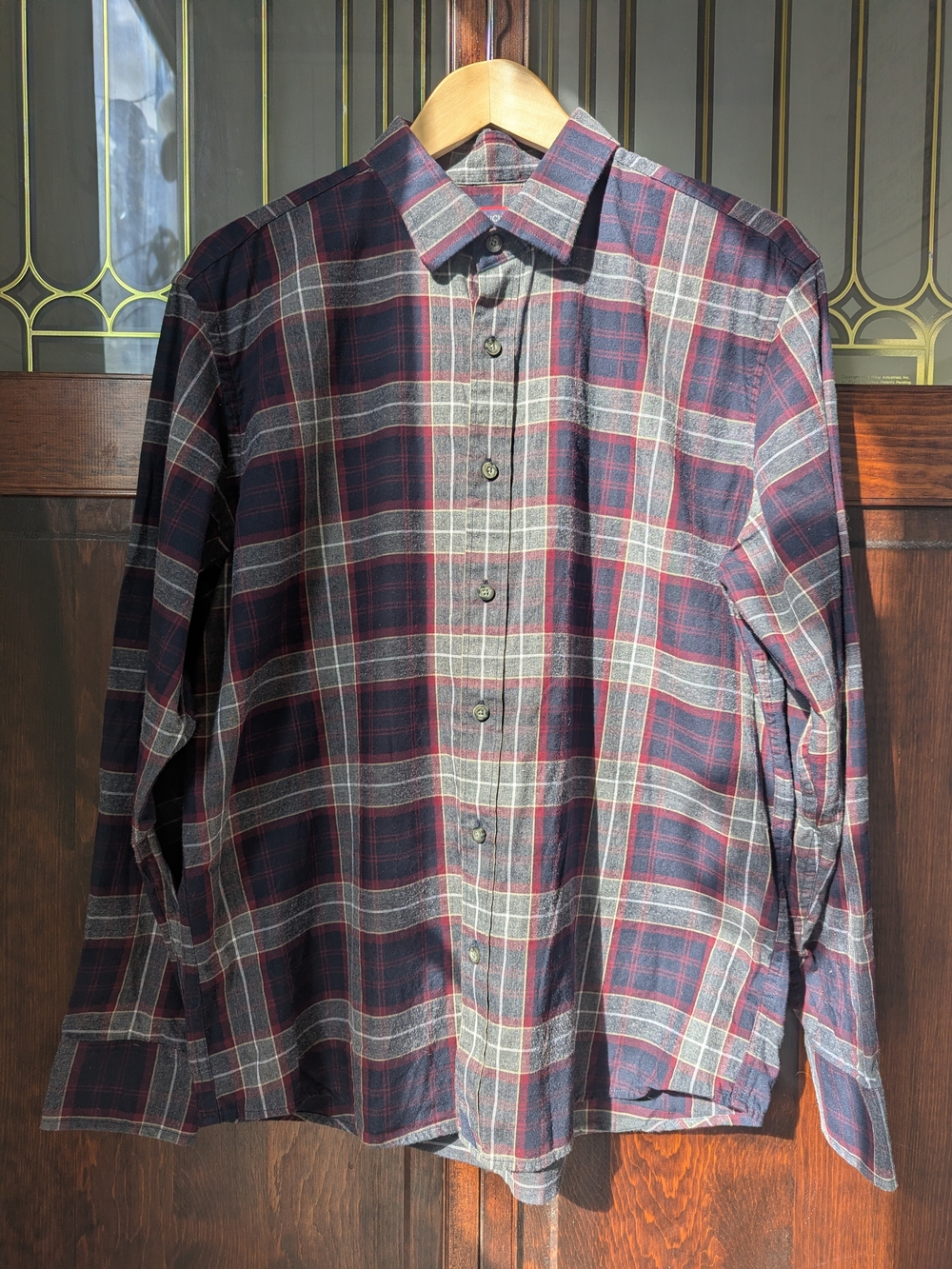 UNTUCKit Men's Navy and Gray Plaid Button-Down Shirt
